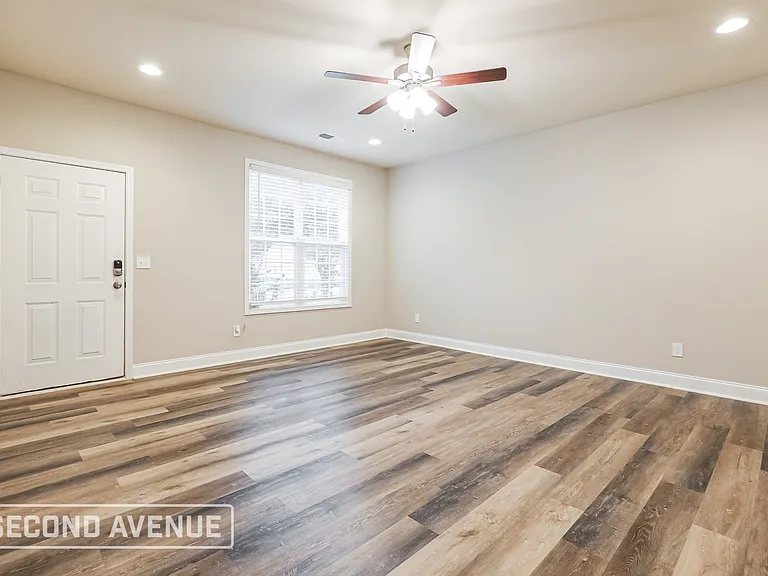 6170 Reagan Chase — Photo 3