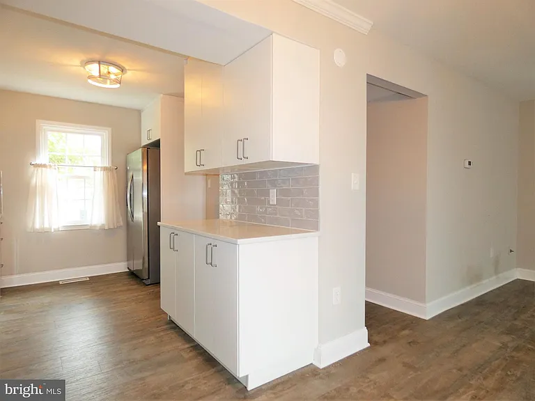 4128 Hamlin Ct — Photo 87