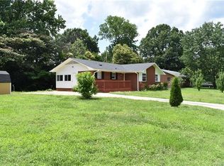 2201 Birchcrest Dr, Charlotte, NC 28205