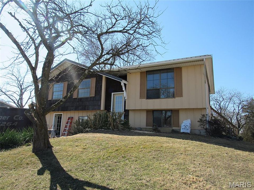 1st image of 903 Woodland Hills Dr