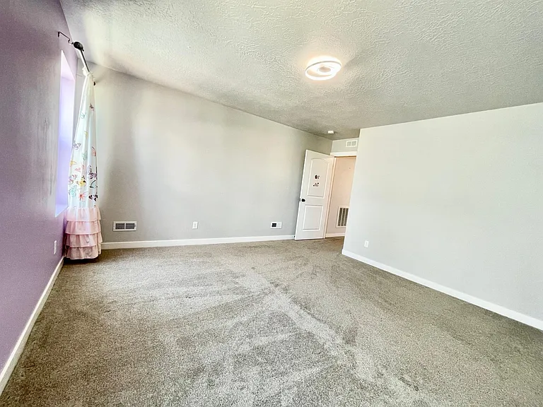 10924 S Glenda Ln — Photo 20