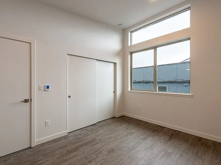 Sienna Apartments — Photo 6