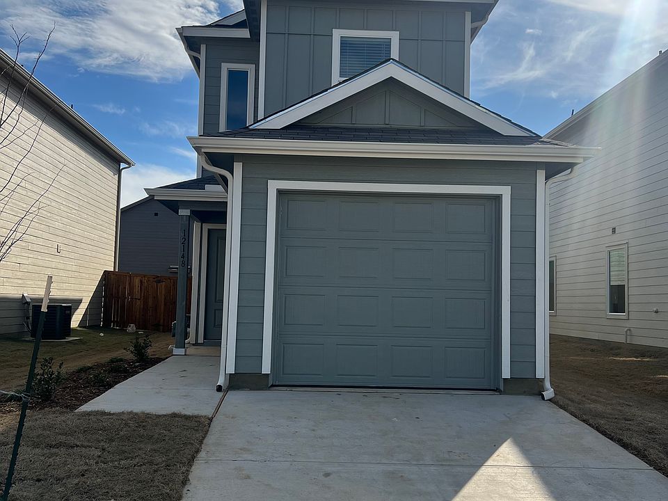 1st image of 12148 Thoroughbred Dr