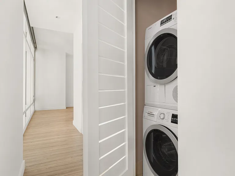 555 W 43rd St #PENTHOUSE — Photo 7