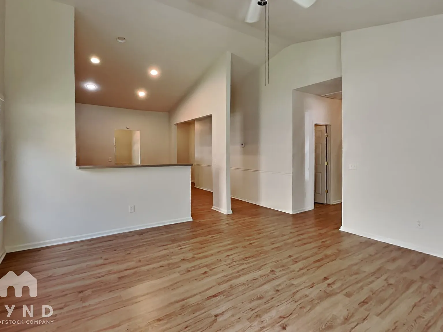 3 bed, 2.0 bath, 1520 sqft, $1,895 — Photo 3