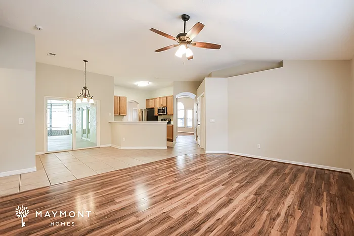 909 Lake Lindley Dr N — Photo 6