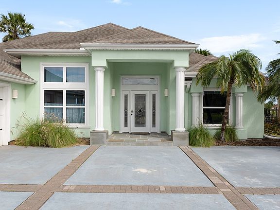 2nd image of 22 Whooping Crane Dr