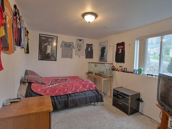 4th image of 600 Bremerton Blvd W