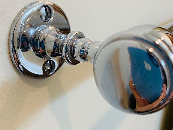 Bathroom towel rods