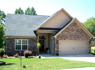 215 Perimeter Dr, Lagrange, GA 30241