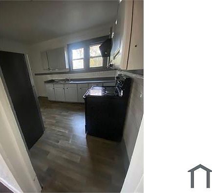 5th image of 315 Winslow Ave