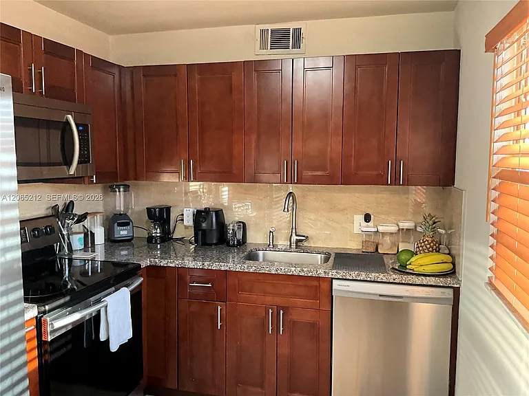 150 SW 134th Way #304R — Photo 5