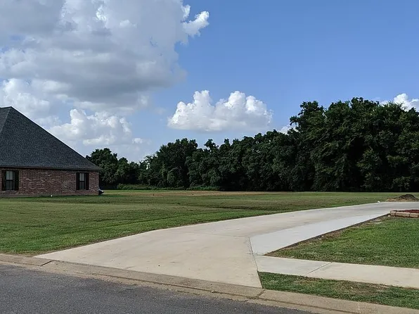 1304 Bonaire Trce, Alexandria, LA 71303