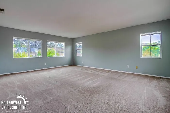 1002 Greenway Rd — Photo 16