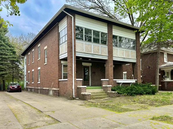 1612 S 5th St, Rockford, IL 61104