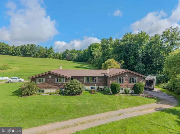 2601 Crayton Rd, Monroeton, PA 18832