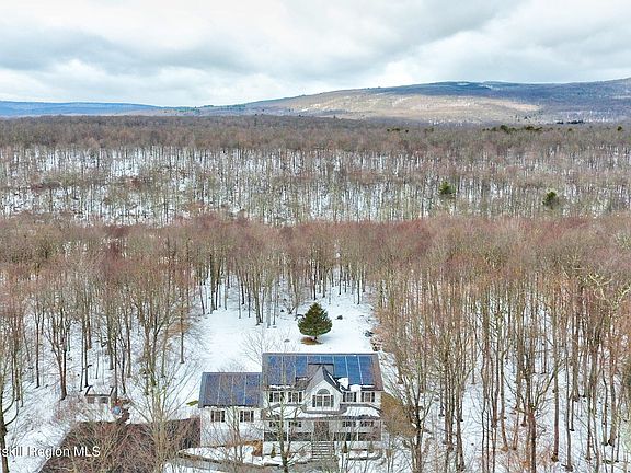 3rd image of 309 Quannacut Road