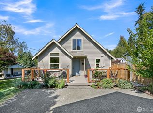 3813 Idaho St, Bellingham, WA 98229