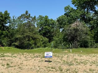 815 Academy Cir, Nevada, IA 50201