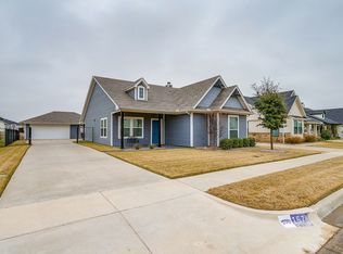 1576 Lizzie Ln, Burleson, TX 76028