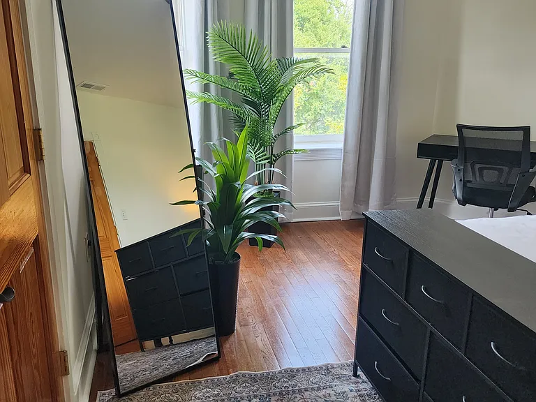 547 Florida Ave NW #7 — Photo 23