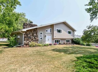 2300 W Avalon Rd, Janesville, WI 53546