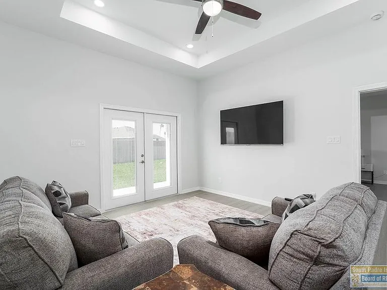 18 N Bay Hill Dr — Photo 7