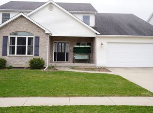 2947 Wolf Creek Ln, Normal, IL 61761