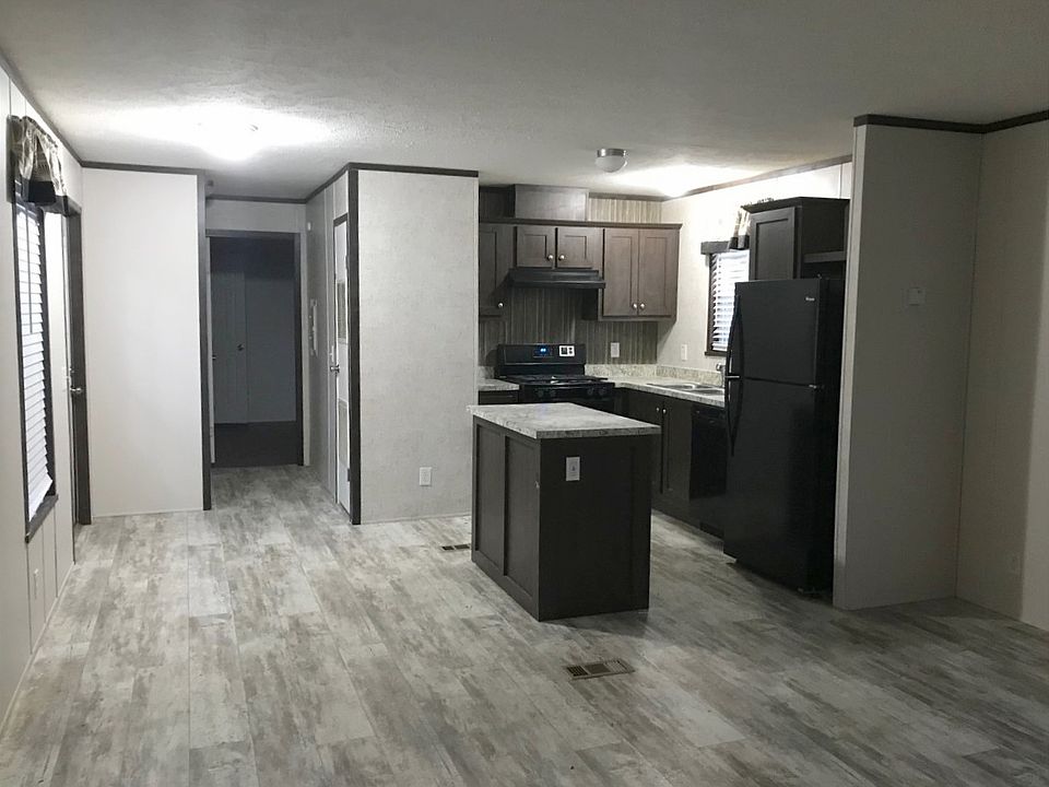2nd image of 7465 Horseshoe