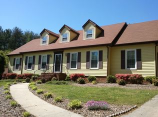 6204 Burning Bush Ct, Pleasant Garden, NC 27313