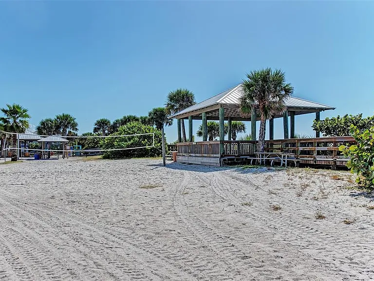 12165 Gulfstream Blvd — Photo 26