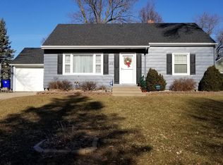 832 Staub Ct NE, Cedar Rapids, IA 52402