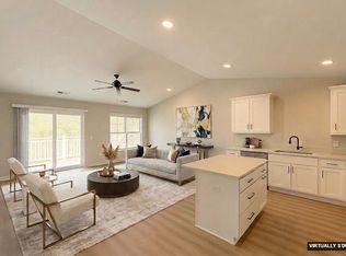 2709 Silvernail Rd #5, Pewaukee, WI 53072