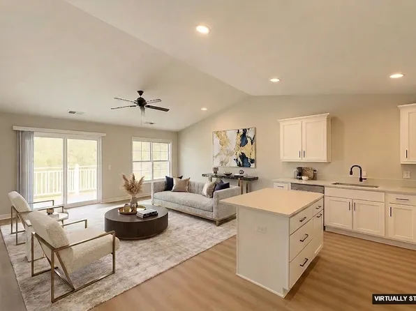 2709 Silvernail Rd, Pewaukee, WI
