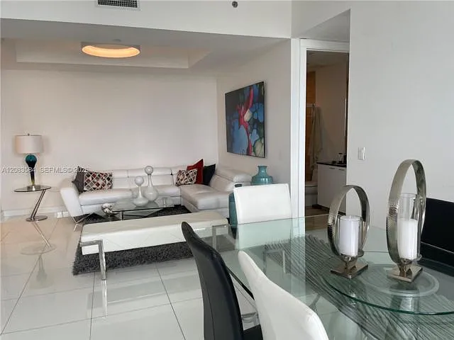 2 bed, 2.0 bath, $6,500 — Photo 2