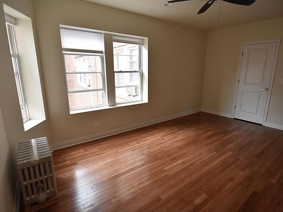 4th image of 4428 N Wolcott Ave APT 2B