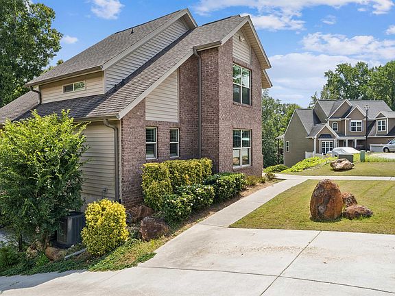 4th image of 189 Chandler Crest Ct