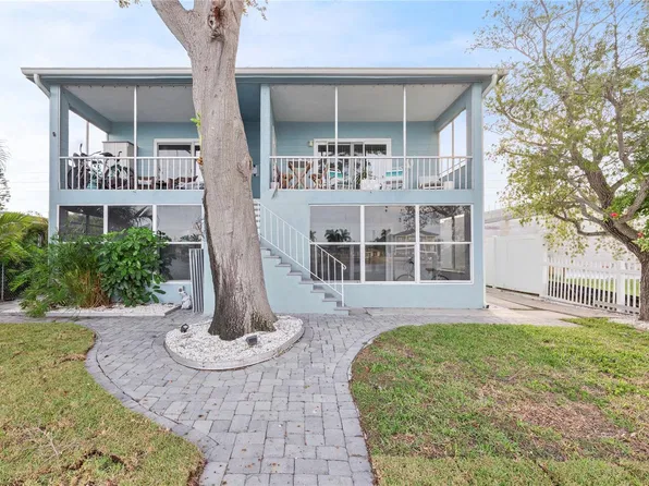 11355 3rd St E APT 2, Saint Petersburg, FL 33706