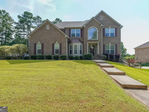 7580 The Lakes Dr, Fairburn, GA 30213