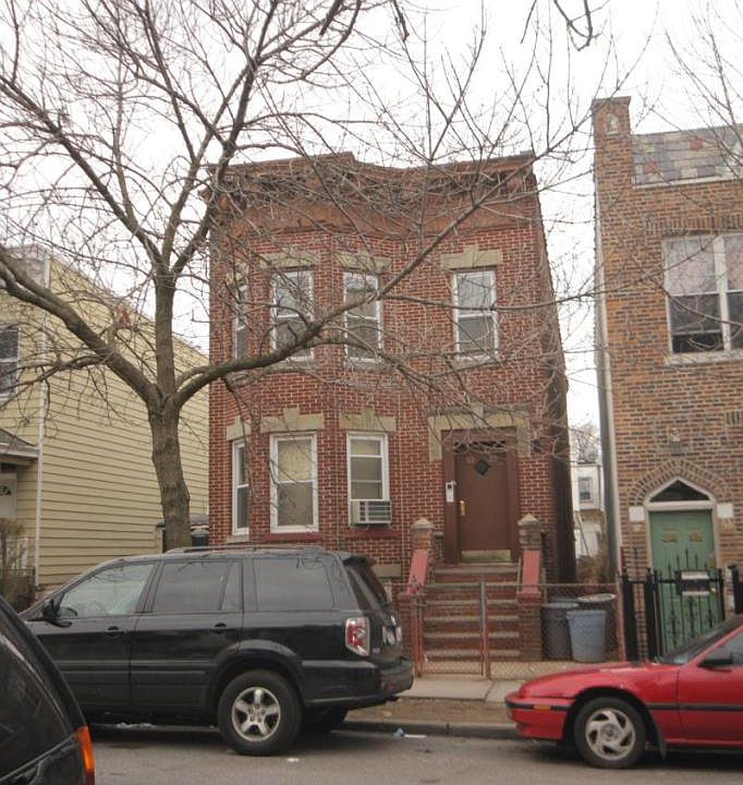 1st image of 3220 98th St