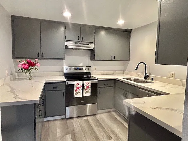 1601 E Cypress St #B — Photo 24