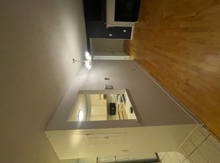 82 Longview St APT 27, Waterford, CT 06385