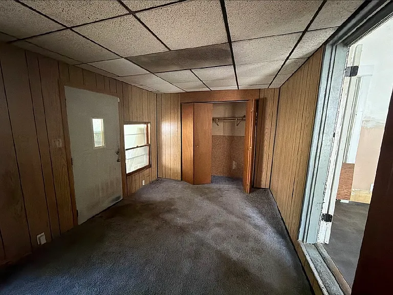 721 S Matthew St — Photo 10