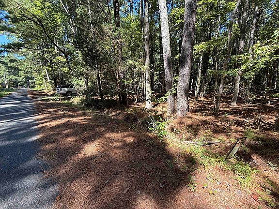 2nd image of 9 Comanchee Ln