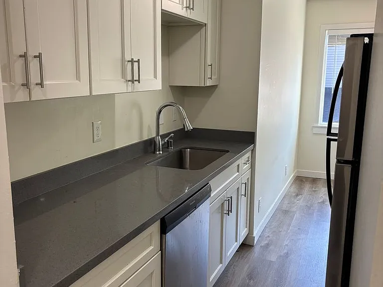 Jennifer Ryan Apartments — Photo 15