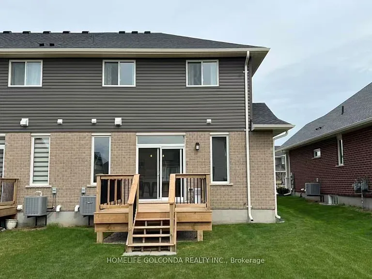 74 Renaissance Dr — Photo 17