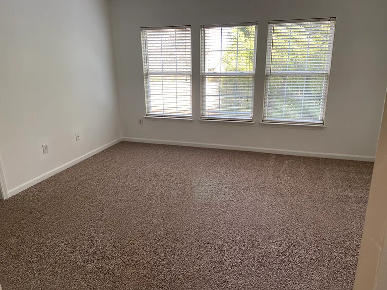 228 Braelock Dr — Photo 6
