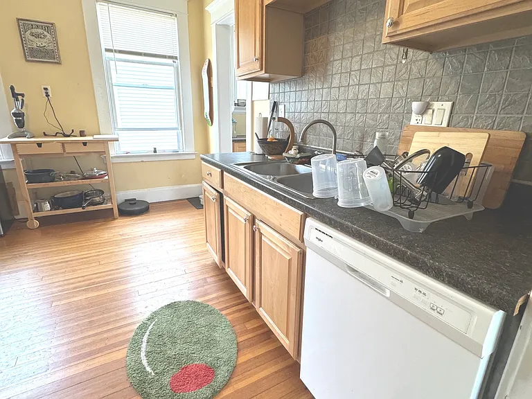 1869 Chapel St #2 — Photo 7