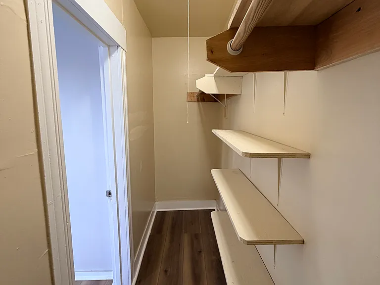 4 Ferry St #C — Photo 15