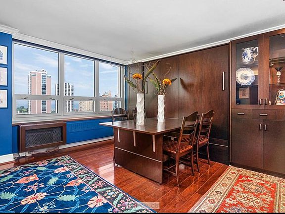 3rd image of 88 W Schiller St APT 1505